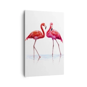 Bild auf Leinwand - Leinwandbild - Ein Flamingopaar im Wasser vor hellem Hintergrund - 80x120cm - Rosa randez-vous - Moderne Wanddekoration für Wohnzimmer und Schlafzimmer ARTTOR