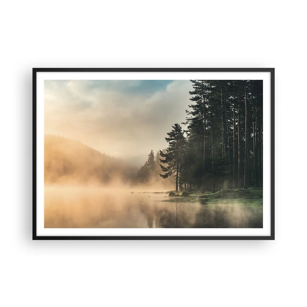 Poster in einem schwarzem Rahmen - Ein nebliger Wald über einem ruhigen See - 100x70cm - Die Geburt des Tages - Moderne Wanddekoration für Wohnzimmer und Schlafzimmer ARTTOR