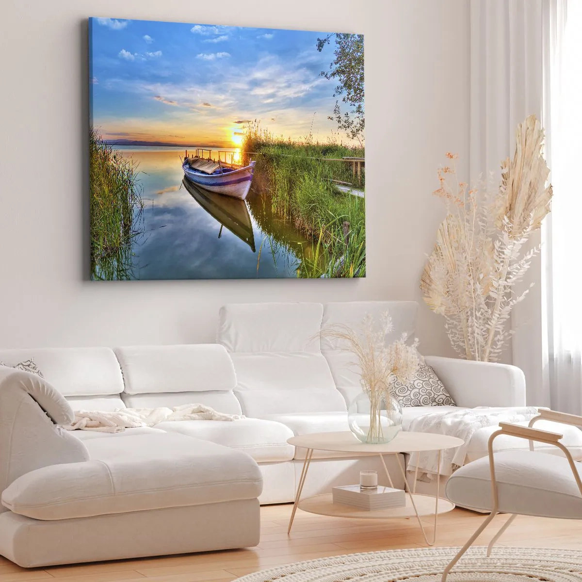 Bild auf Leinwand - Leinwandbild - Ein Boot in einer ruhigen Bucht bei Sonnenuntergang - 100x70cm - Bucht erfüllter Träume - Moderne Wanddekoration für Wohnzimmer und Schlafzimmer ARTTOR