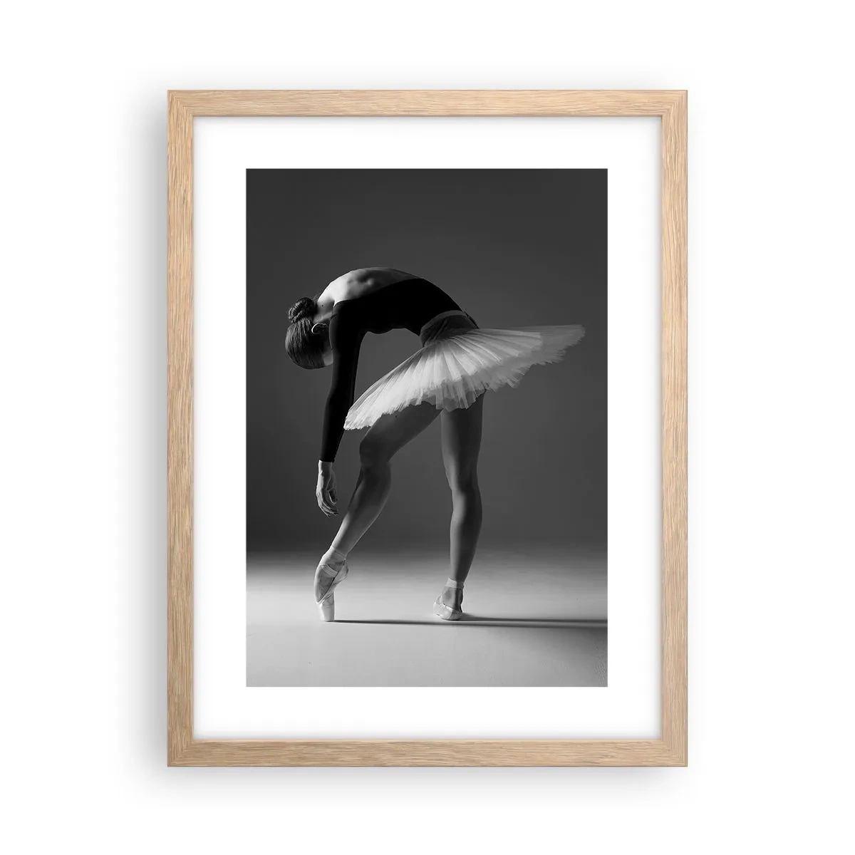 Poster in einem Rahmen aus heller Eiche - Bella Ballerina - 30x40 cm