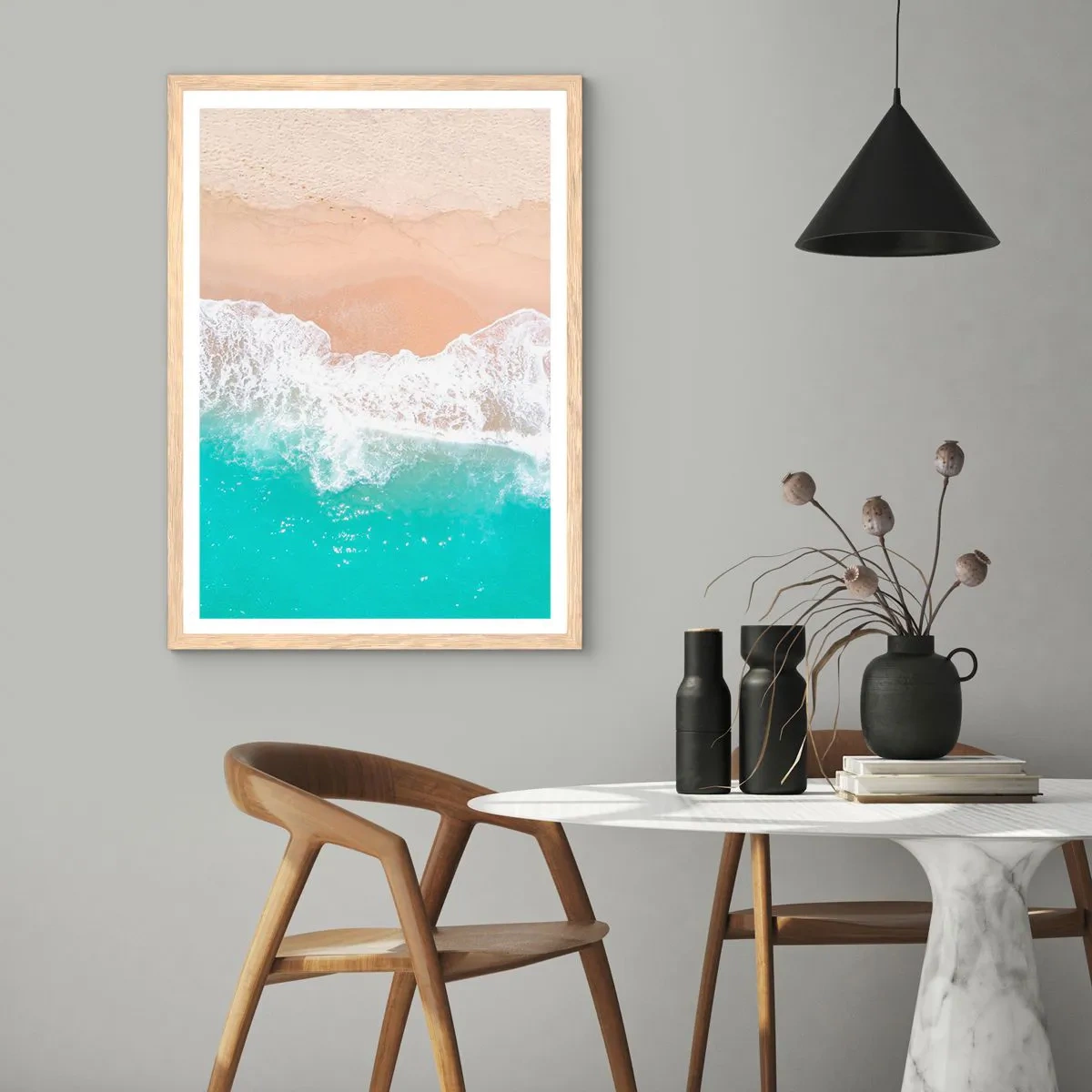 Poster in einem Rahmen aus heller Eiche - Eine streichelnde Berührung - 50x70 cm