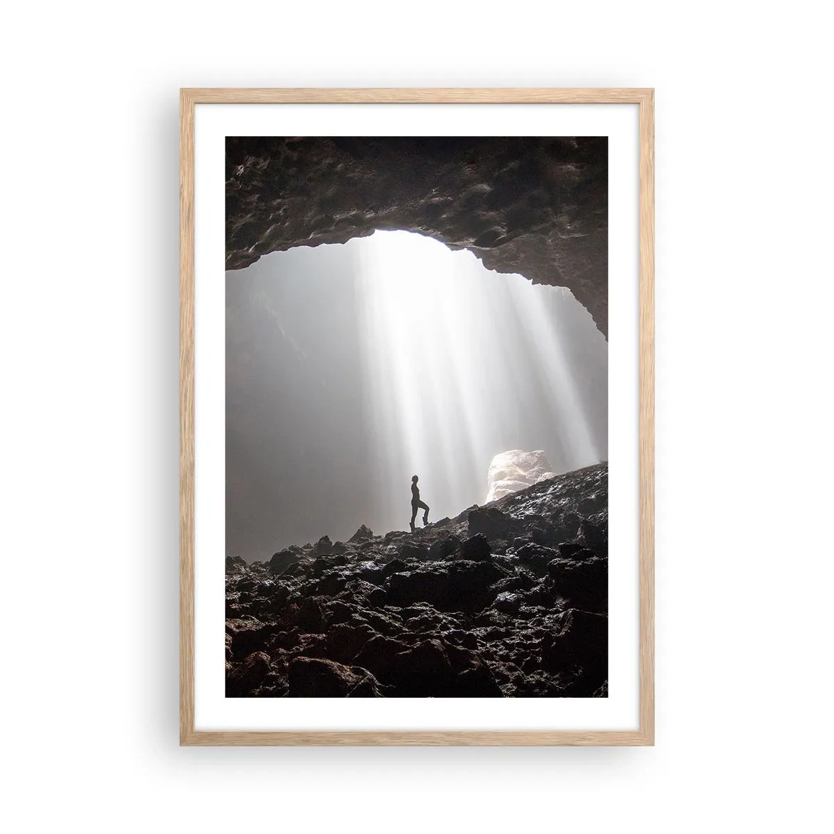Poster in einem Rahmen aus heller Eiche - Die leuchtende Grotte - 50x70 cm