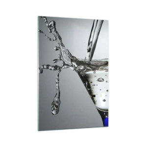 Glasbild - Bild auf glas - Martini-Glas mit dynamischem Wasserspritzer auf hellem Hintergrund. - 70x100cm - Am Rand der Tasse - Moderne Wanddekoration für Wohnzimmer und Schlafzimmer ARTTOR