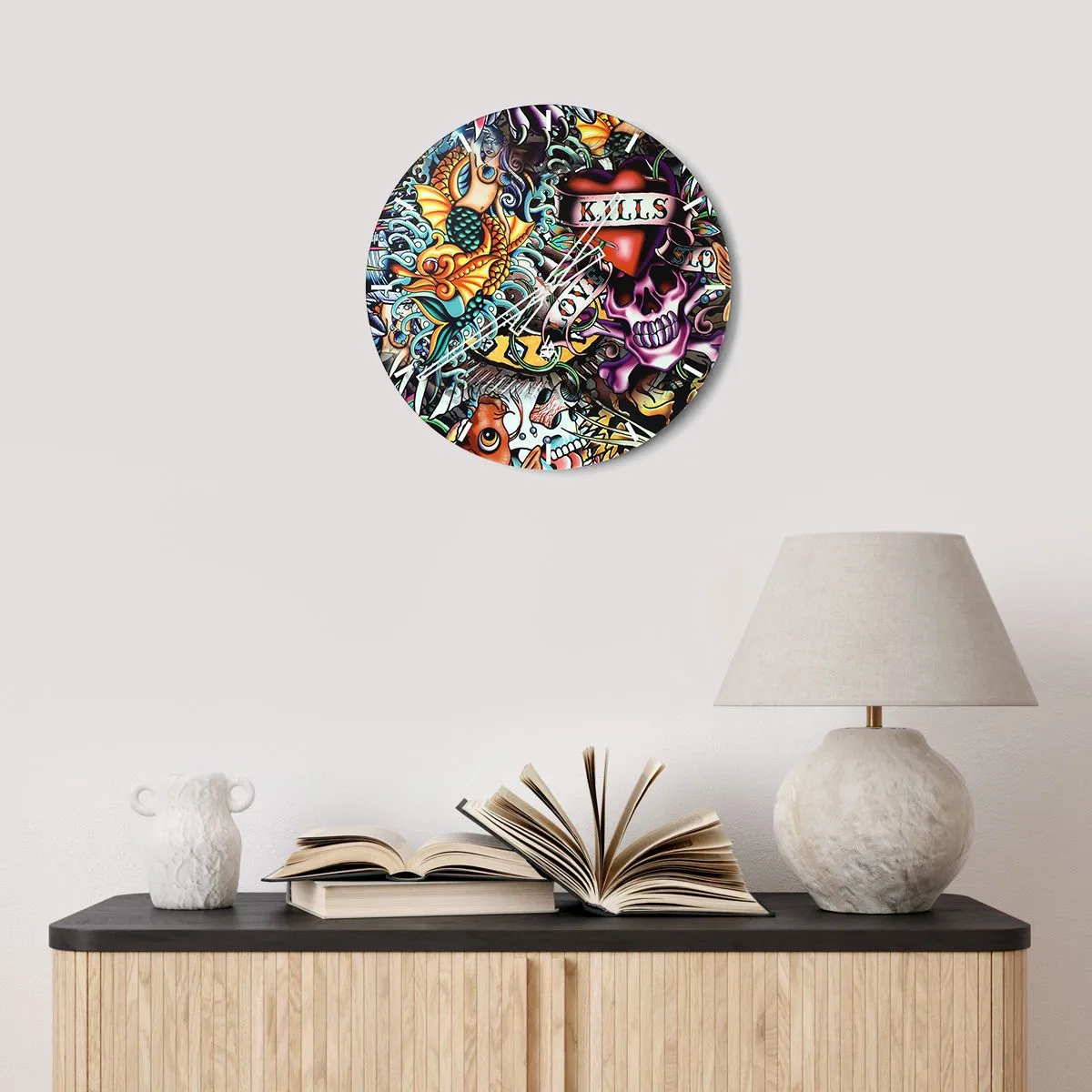Wanduhr - Glasuhr - Buntes Totenkopf-, Meerjungfrau- und Herz-Tattoo-Motiv - 30x30cm - Der Traum des Tätowierers - Moderne Wanddekoration für Wohnzimmer, Küche und Schlafzimmer ARTTOR