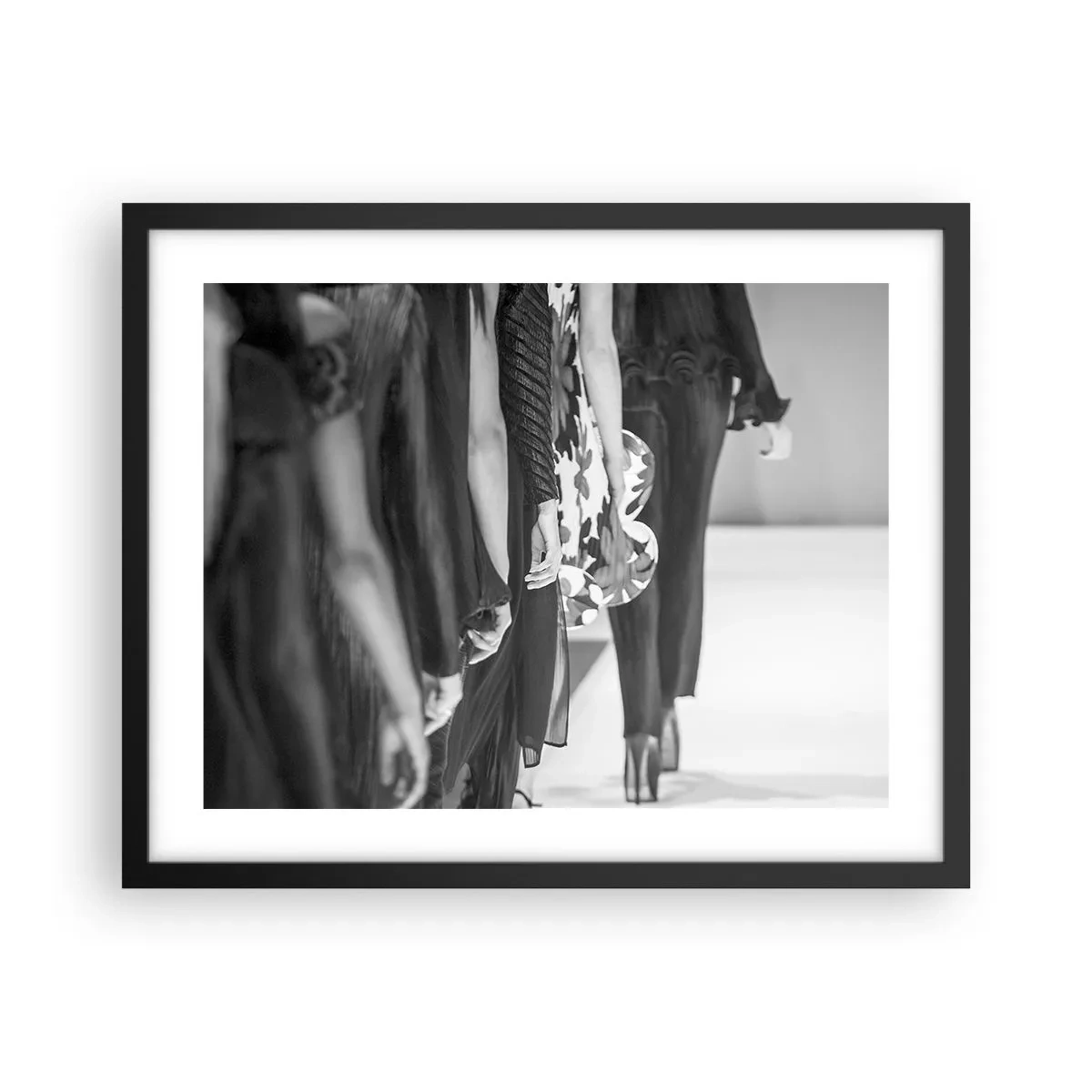 Poster in einem schwarzem Rahmen - Eine stilvolle Parade - 50x40 cm