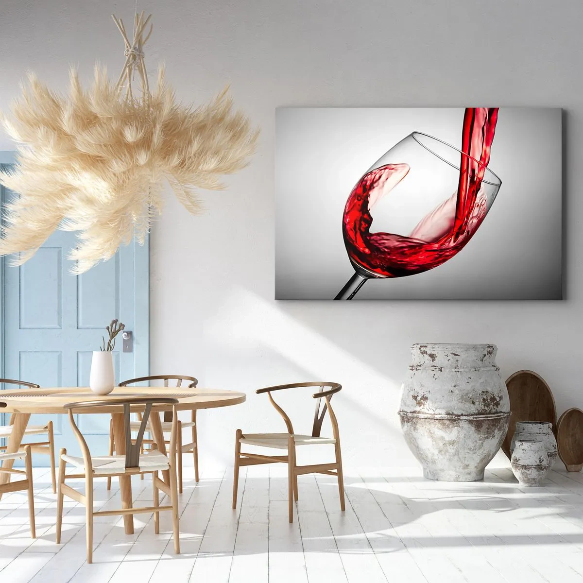 Bild auf Leinwand - Leinwandbild - Ein Glas Rotwein wird vor hellem Hintergrund eingeschenkt - 70x50cm - Farbe – Bewegung – Klang - Moderne Wanddekoration für Wohnzimmer und Schlafzimmer ARTTOR