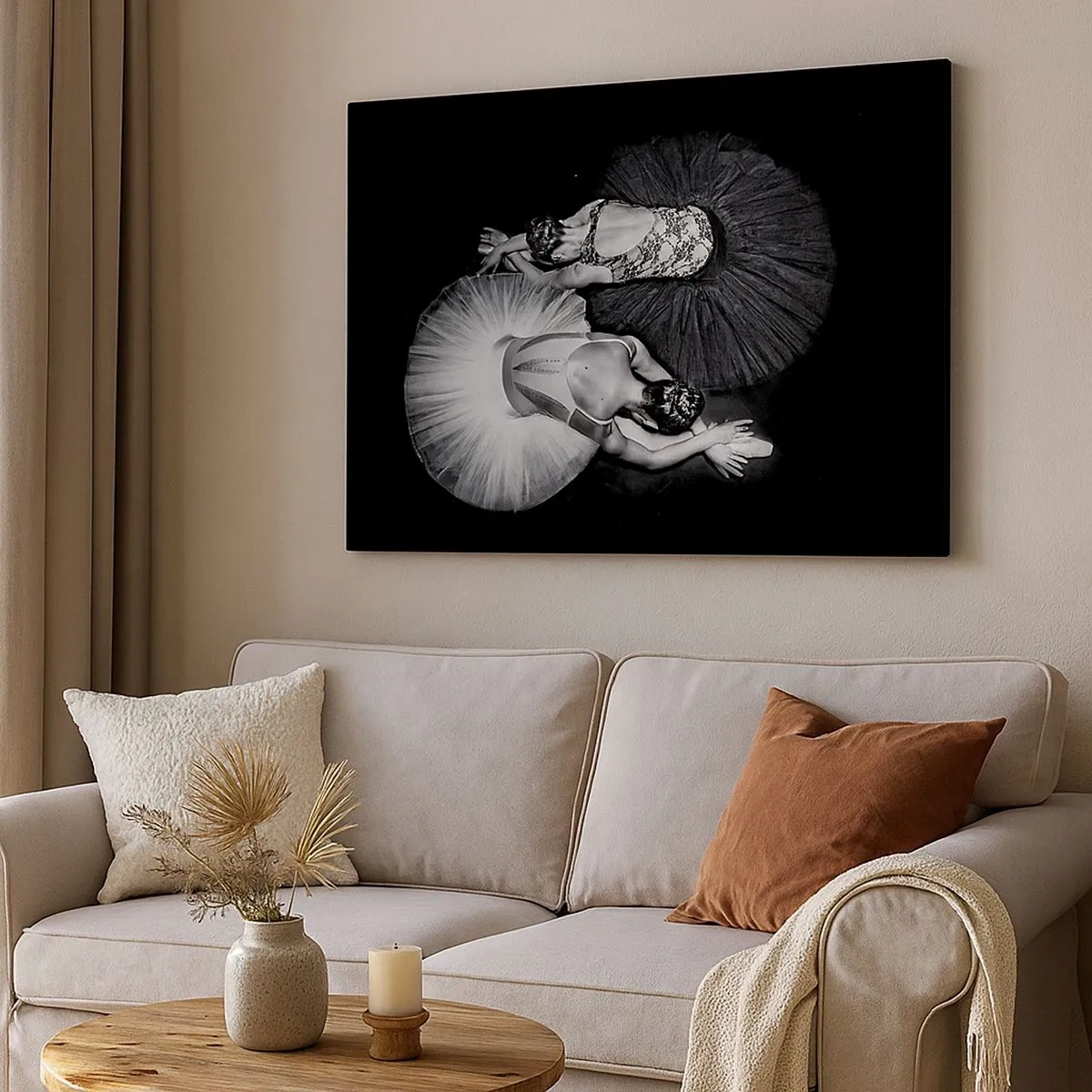 Bild auf Leinwand - Leinwandbild - Ein Schwarzweißbild von zwei Ballerinas in einer dynamischen Pose. - 70x50cm - Jin und Jang – perfekte Balance - Moderne Wanddekoration für Wohnzimmer und Schlafzimmer ARTTOR