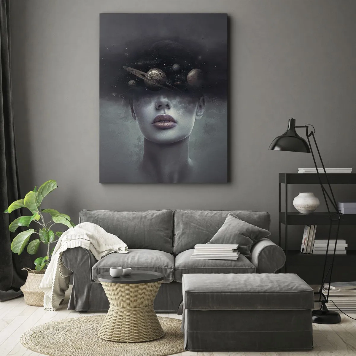 Bild auf Leinwand - Leinwandbild - Ein Frauengesicht mit einem Planeten- und Weltraummotiv im Hintergrund - 80x120cm - Und die Planeten spielen verrückt ... - Moderne Wanddekoration für Wohnzimmer und Schlafzimmer ARTTOR