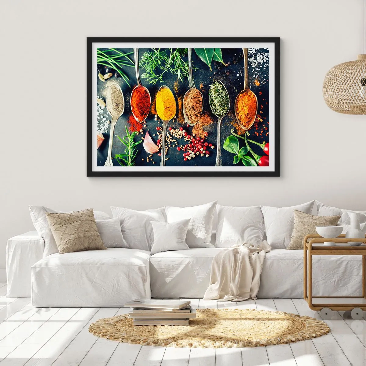 Poster in einem schwarzem Rahmen - Bunte Gewürze auf Löffeln mit Kräutern im Hintergrund - 70x50cm - Kulinarische Magie - Moderne Wanddekoration für Wohnzimmer und Schlafzimmer ARTTOR