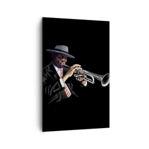 Bild auf Leinwand - Leinwandbild - Ein Musiker spielt Trompete vor schwarzem Hintergrund - 80x120cm - Charme der alten Schule - Moderne Wanddekoration für Wohnzimmer und Schlafzimmer ARTTOR