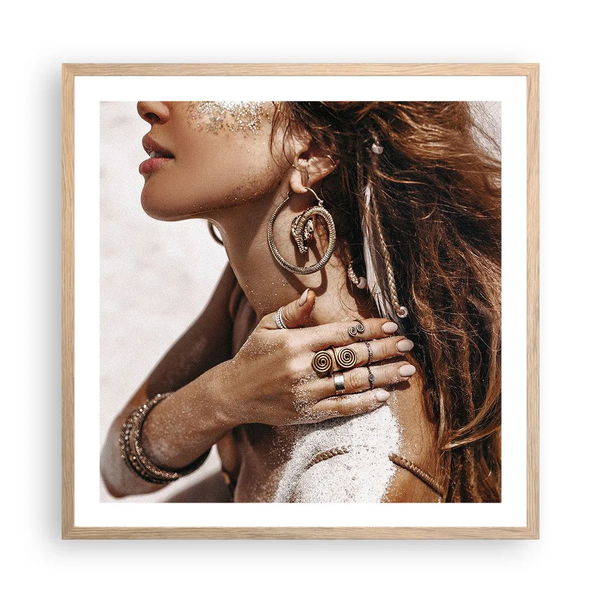 Poster in einem Rahmen aus heller Eiche - Königin des wilden Strandes - 60x60 cm