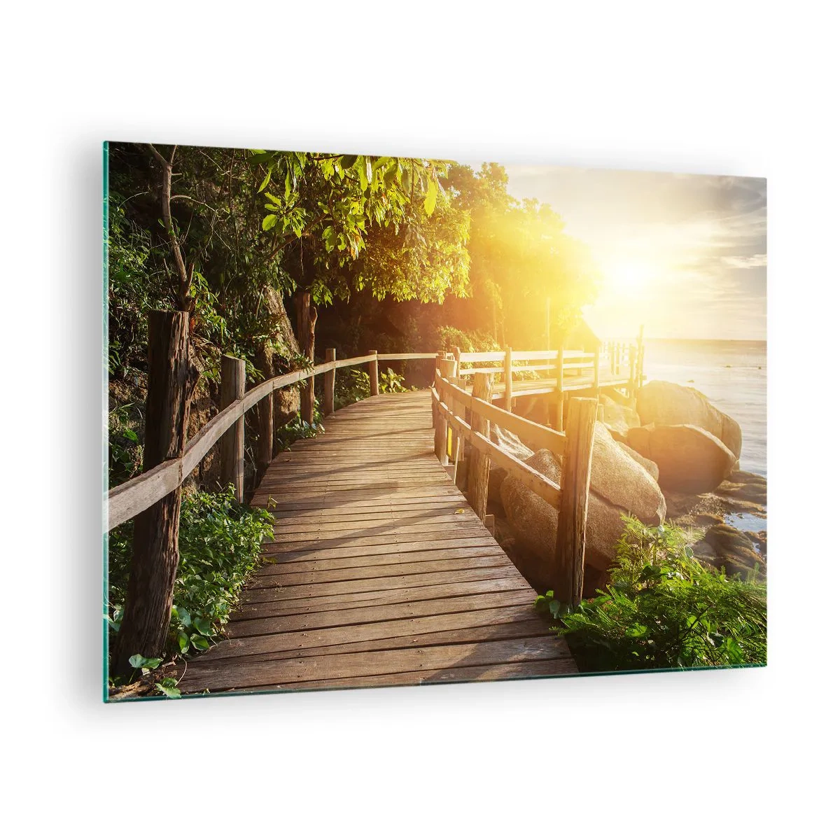 Glasbild - Bild auf glas - Ein Holzweg zwischen den Bäumen am Meer im Licht des Sonnenuntergangs - 70x50cm - Noch eine Wendung, ein weiteres Wunder - Moderne Wanddekoration für Wohnzimmer und Schlafzimmer ARTTOR
