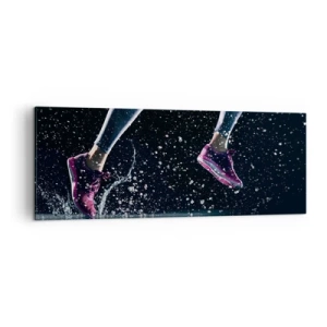 Bild auf Leinwand - Leinwandbild - Eine dynamische Aufnahme eines Laufs im Regen vor schwarzem Hintergrund - 140x50cm - Wie viel Kraft in den Beinen - Moderne Wanddekoration für Wohnzimmer und Schlafzimmer ARTTOR