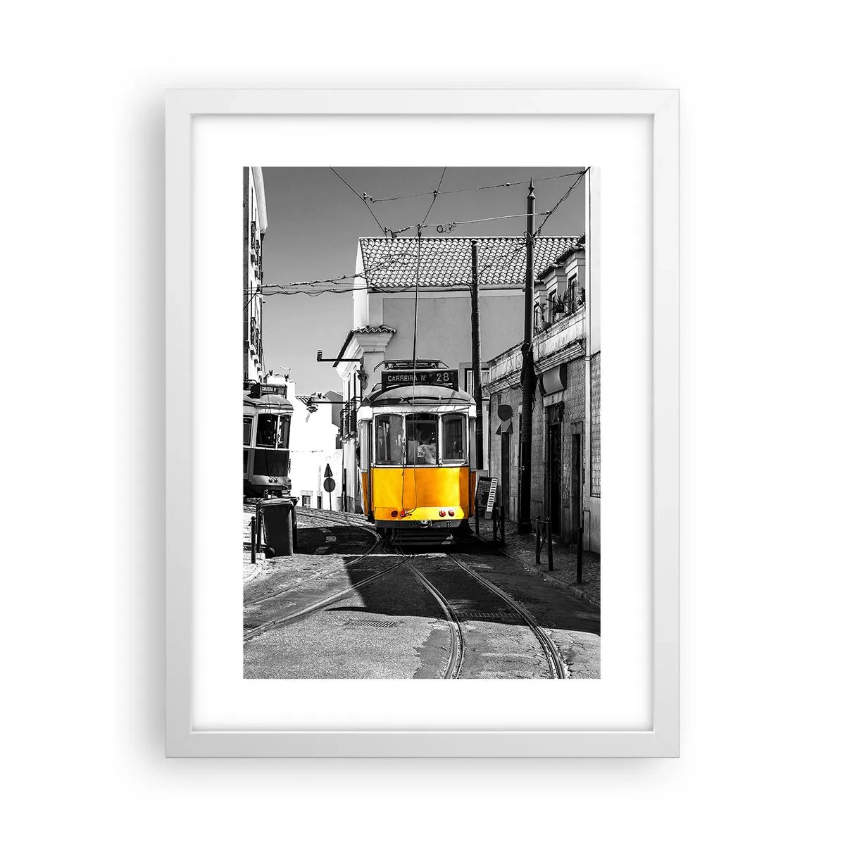 Poster in einem weißen Rahmen - Der Geist von Lissabon - 30x40 cm