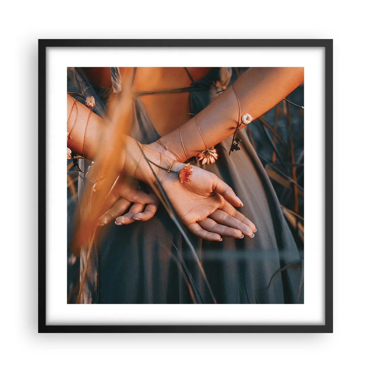 Poster in einem schwarzem Rahmen - Verbunden mit der Natur - 50x50 cm