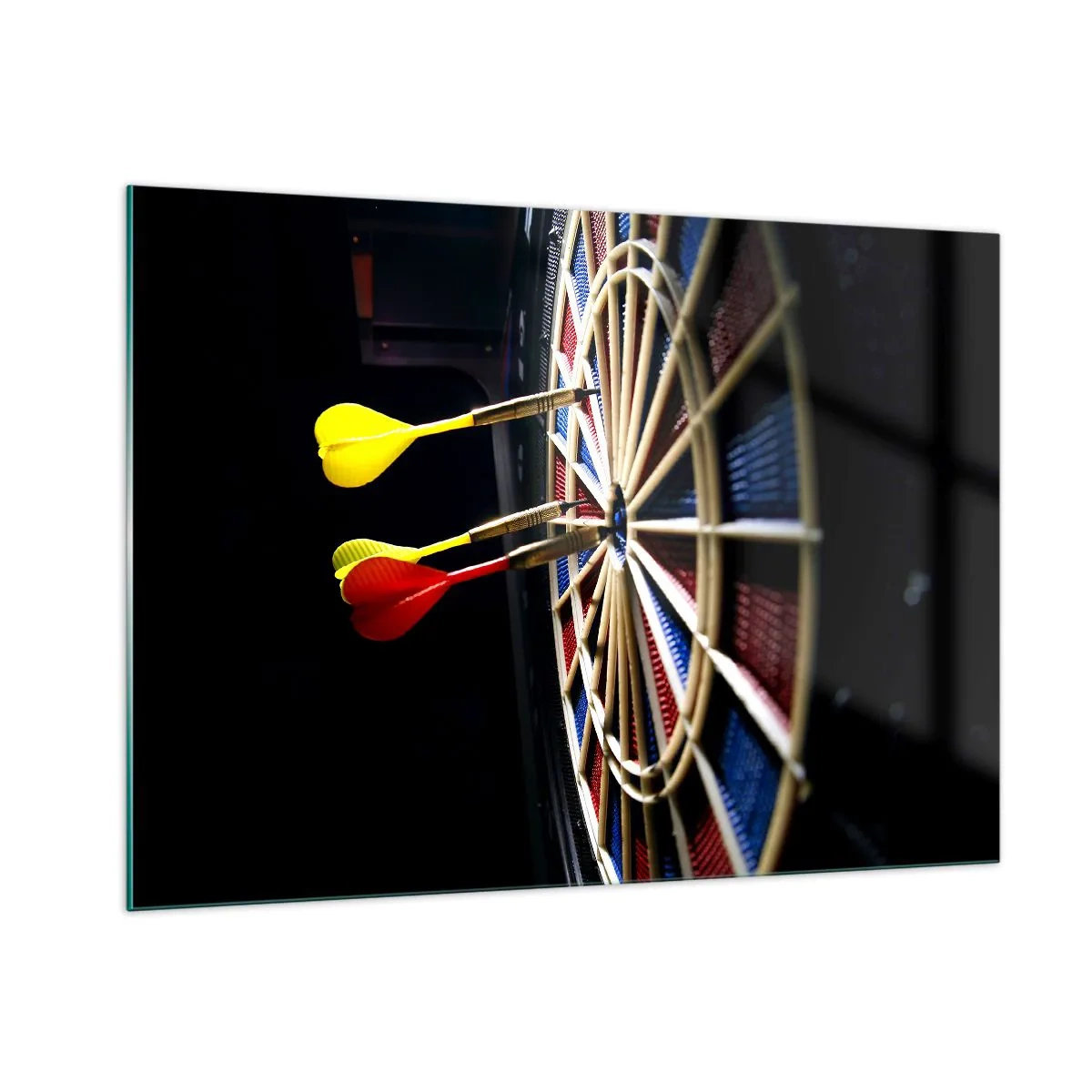 Glasbild - Bild auf glas - Darts treffen ein Ziel in einer dunklen Umgebung - 100x70cm - Auf den Punkt gebracht - Moderne Wanddekoration für Wohnzimmer und Schlafzimmer ARTTOR