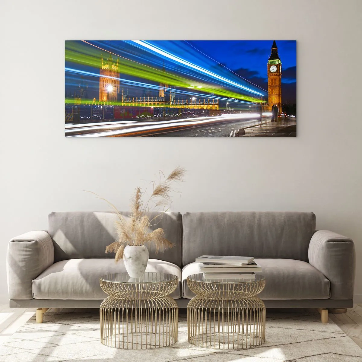Glasbild - Bild auf glas - Big Ben bei Nacht mit der Wirkung von Lichtern im Straßenverkehr - 160x50cm - Unter den wachsamen Augen von Big Ben - Moderne Wanddekoration für Wohnzimmer und Schlafzimmer ARTTOR