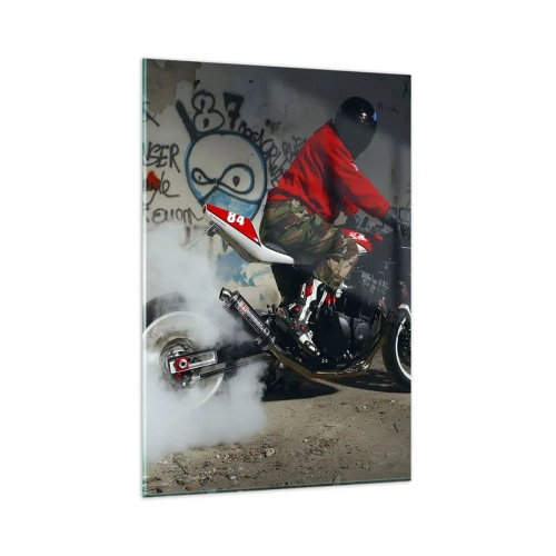 Glasbild - Bild auf glas - Ein Motorradfahrer vollführt einen spektakulären Drift in einem verlassenen, mit Graffiti bedeckten Gebäude. - 80x120cm - Verfolge mich! - Moderne Wanddekoration für Wohnzimmer und Schlafzimmer ARTTOR
