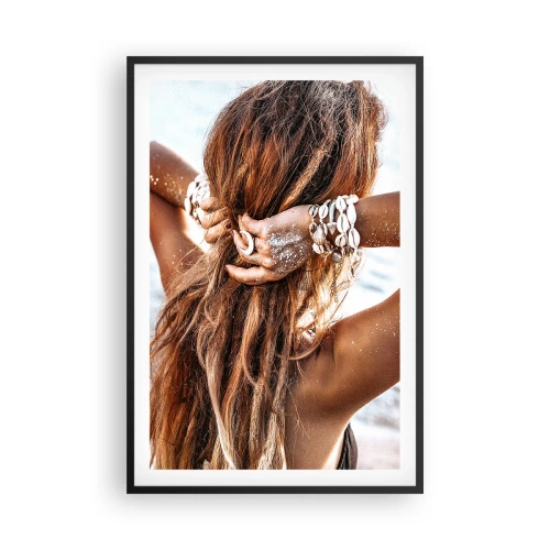 Poster in einem schwarzem Rahmen - Eine Schwester von Wasser und Sonne - 61x91 cm