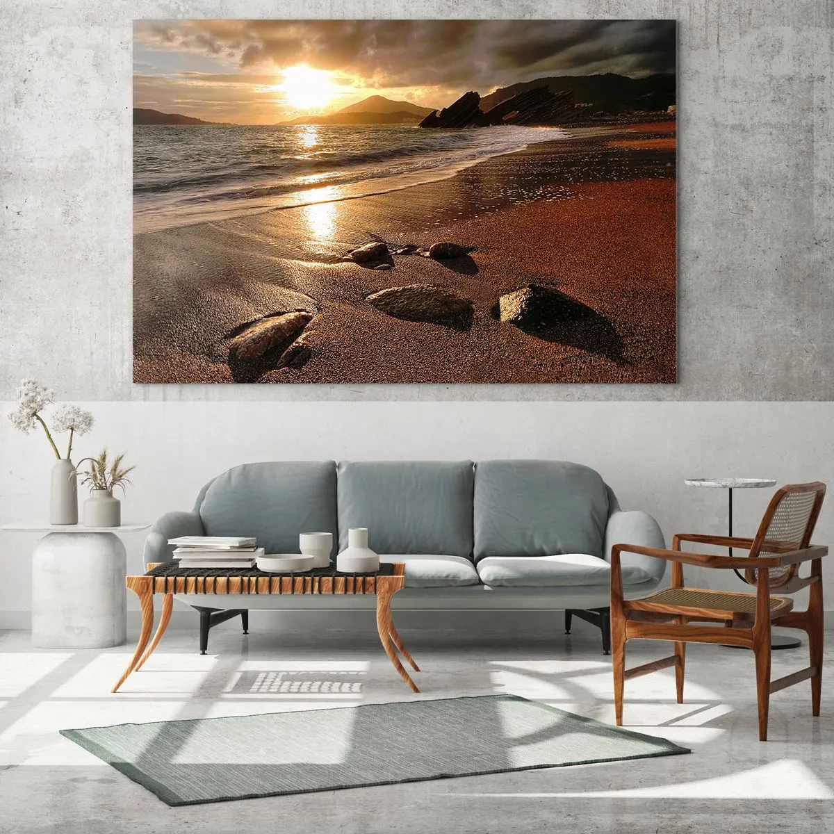 Glasbild - Bild auf glas - Sonnenuntergang über einem felsigen Strand und Hügeln - 100x70cm - Folge der Sonne zu den Hügeln - Moderne Wanddekoration für Wohnzimmer und Schlafzimmer ARTTOR