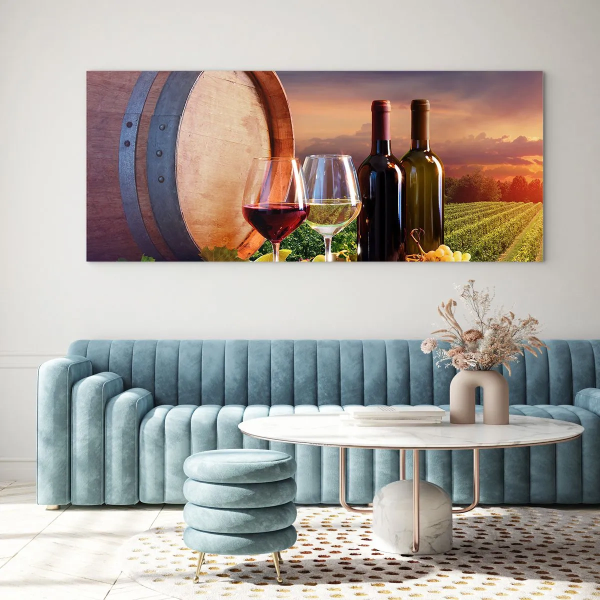 Glasbild - Bild auf glas - Wein, Gläser und ein Fass in einer malerischen Landschaft - 140x50cm - Hier schmeckt das Leben - Moderne Wanddekoration für Wohnzimmer und Schlafzimmer ARTTOR