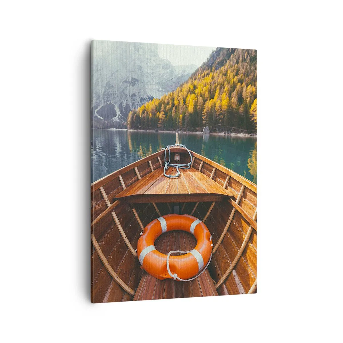 Bild auf Leinwand - Leinwandbild - Ein Holzboot auf einem von Wald umgebenen Bergsee - 50x70cm - Bergreise - Moderne Wanddekoration für Wohnzimmer und Schlafzimmer ARTTOR