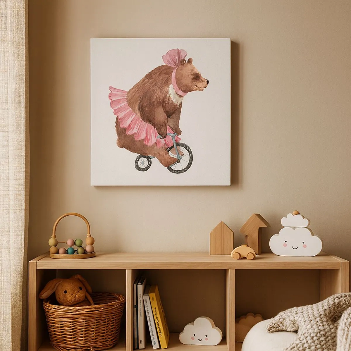 Bild auf Leinwand - Leinwandbild - Ein Teddybär im rosa Rock auf einem Fahrrad im Retro-Stil - 70x50cm - Was für ein Affentheater! - Moderne Wanddekoration für Wohnzimmer und Schlafzimmer ARTTOR