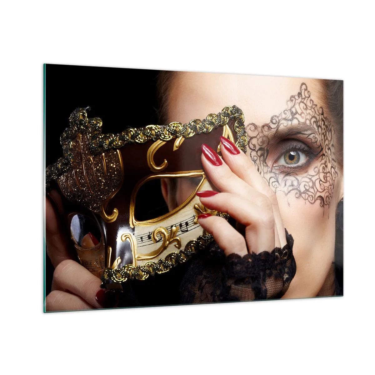Glasbild - Bild auf glas - Eine goldene venezianische Maske auf dem Gesicht einer Frau - 100x70cm - Meine Welt ist barock - Moderne Wanddekoration für Wohnzimmer und Schlafzimmer ARTTOR