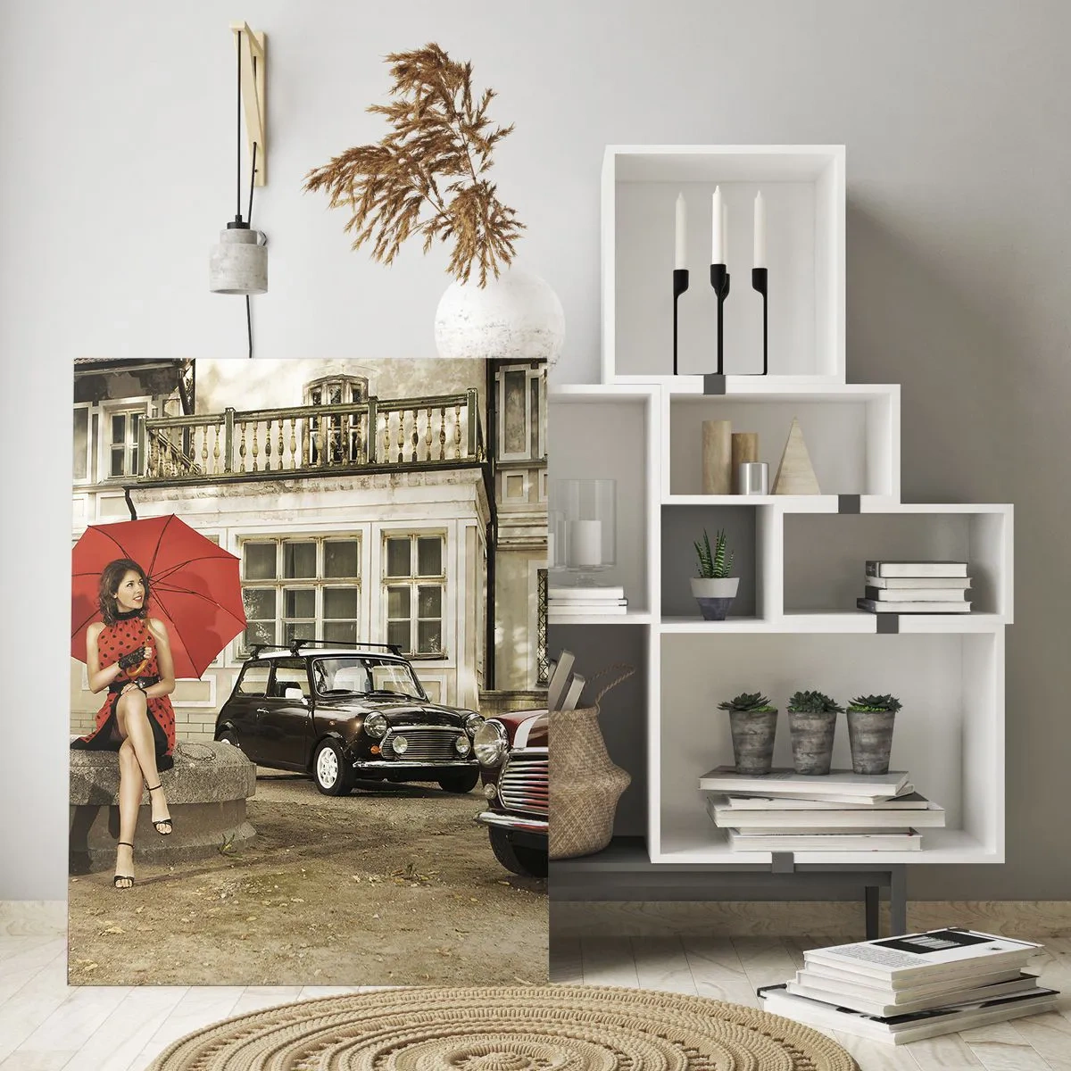 Glasbild - Bild auf glas - Frau mit rotem Regenschirm und Oldtimern - 50x70cm - Eine sentimentale Minireise - Moderne Wanddekoration für Wohnzimmer und Schlafzimmer ARTTOR