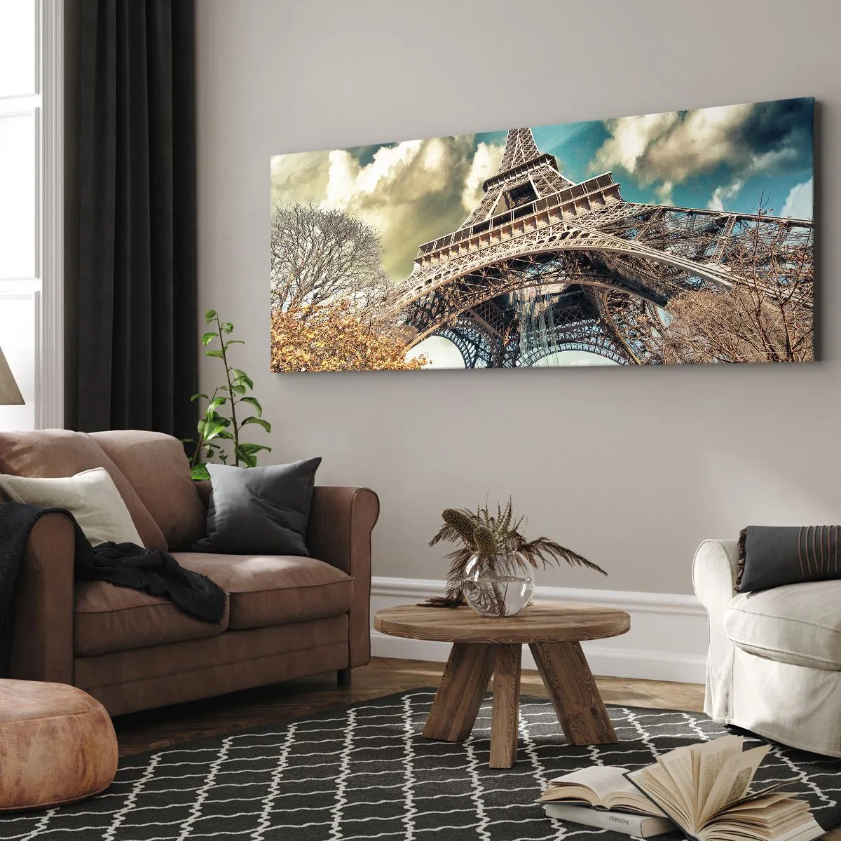 Bild auf Leinwand - Leinwandbild - Der Eiffelturm von unten in herbstlicher Kulisse - 120x50cm - Und im Herbst in Paris ... - Moderne Wanddekoration für Wohnzimmer und Schlafzimmer ARTTOR