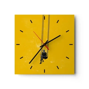 Wanduhr - Glasuhr - Eine Person auf einer Schaukel vor einem intensiv gelben Hintergrund - 30x30cm - Tag wie jeder andere - Moderne Wanddekoration für Wohnzimmer und Schlafzimmer ARTTOR