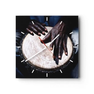 Wanduhr - Glasuhr - Hände spielen eine Djembe-Trommel in einer dynamischen Komposition - 30x30cm - Lebe in deinem eigenen Rhythmus - Moderne Wanddekoration für Wohnzimmer und Schlafzimmer ARTTOR