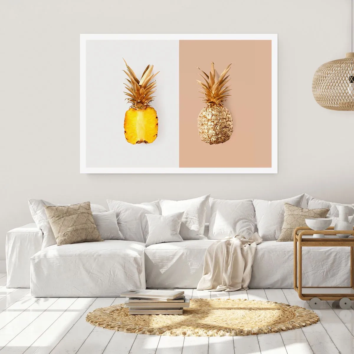 Poster - Eine halbe frische, goldene Ananas auf kontrastierendem Hintergrund - 100x70cm - Ananas für uns - Moderne Wanddekoration für Wohnzimmer und Schlafzimmer ARTTOR