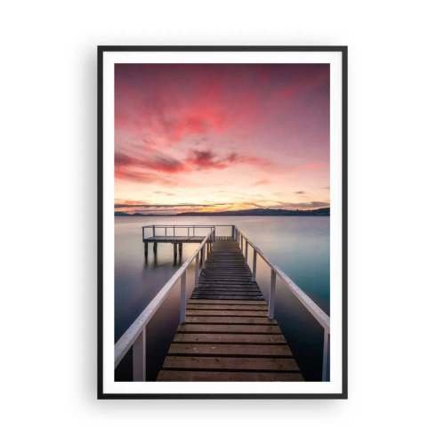 Poster in einem schwarzem Rahmen - Die sanfte Flamme des Abends - 70x100 cm