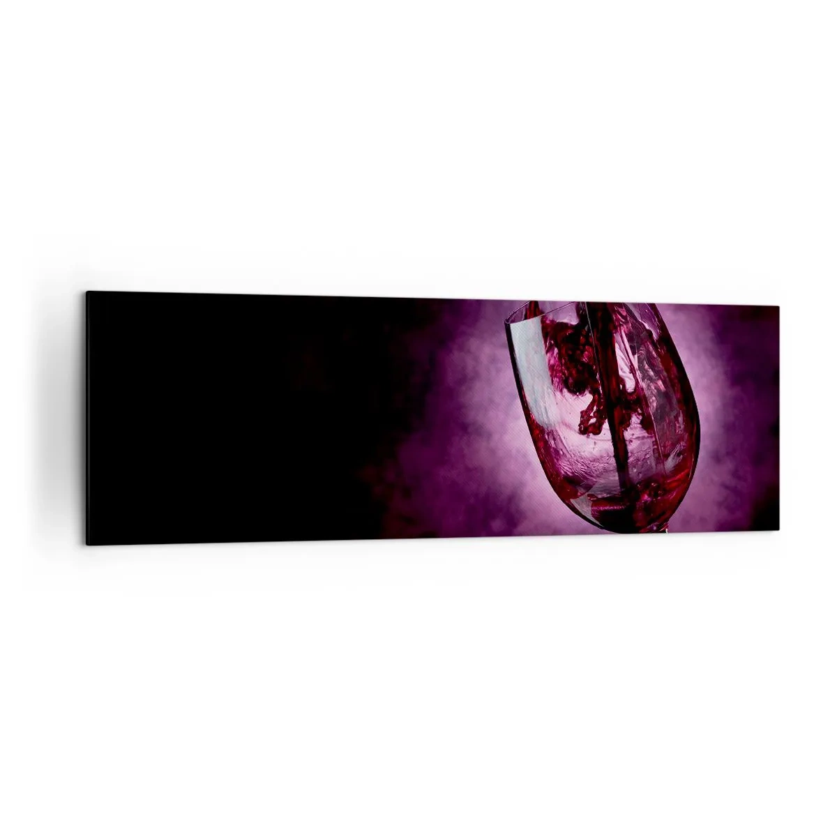 Bild auf Leinwand - Leinwandbild - Rotwein wird vor violettem Rauch in ein Glas gegossen - 160x50cm - Scharlachrot? Karminrot? Nein, Rubin. - Moderne Wanddekoration für Wohnzimmer und Schlafzimmer ARTTOR