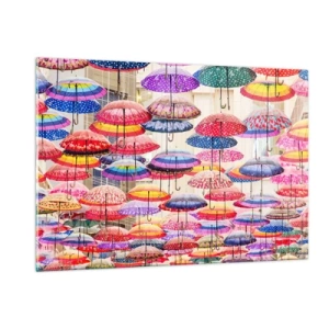 Glasbild - Bild auf glas - Ein Foto von bunten Regenschirmen, die in der Luft hängen. - 120x80cm - Stadtwiese - Moderne Wanddekoration für Wohnzimmer und Schlafzimmer ARTTOR