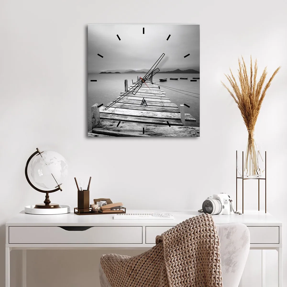 Wanduhr - Glasuhr - Hinter den Bergen, jenseits der Meere - 30x30 cm