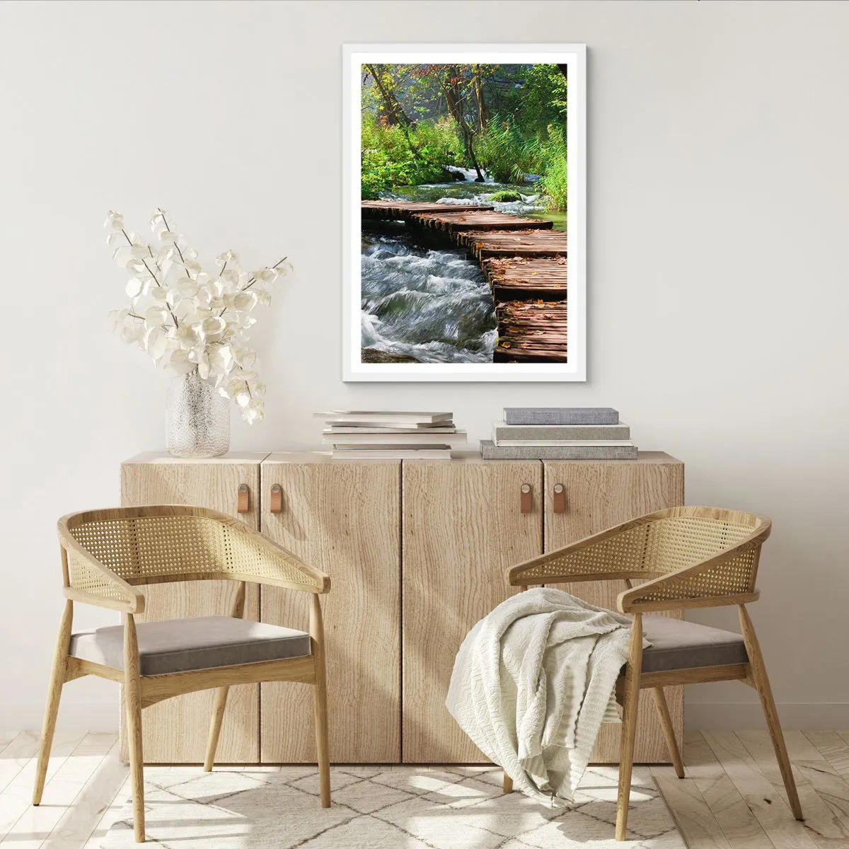 Poster in einem weißen Rahmen - Über der schaumigen Kaskade - 30x40 cm