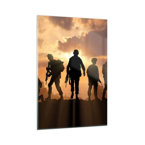 Glasbild - Bild auf glas - Soldaten vor dem Hintergrund der untergehenden Sonne in einer dynamischen Umgebung - 80x120cm - Waffenbrüder - Moderne Wanddekoration für Wohnzimmer und Schlafzimmer ARTTOR