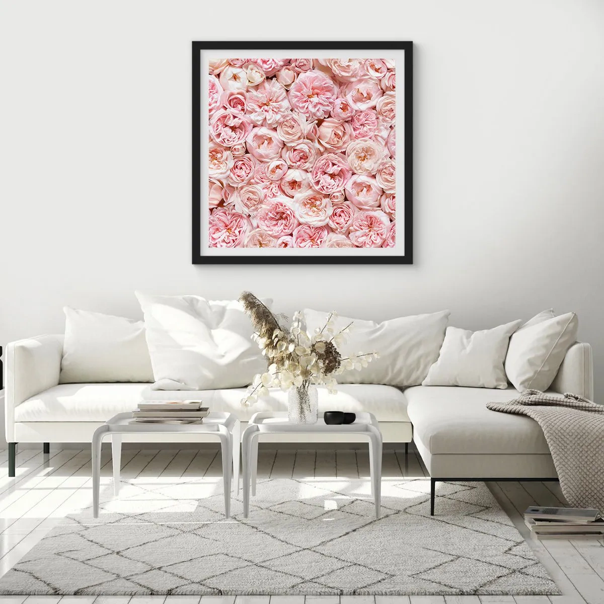 Poster in einem schwarzem Rahmen - Auf Rosen gebettet - 30x30 cm