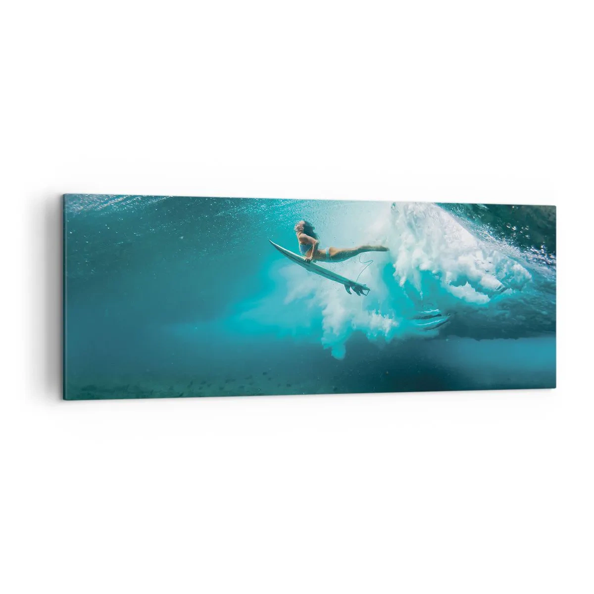 Bild auf Leinwand - Leinwandbild - Surfer unter einer Welle im blauen Ozeanwasser - 140x50cm - Unterwasserwelt - Moderne Wanddekoration für Wohnzimmer und Schlafzimmer ARTTOR