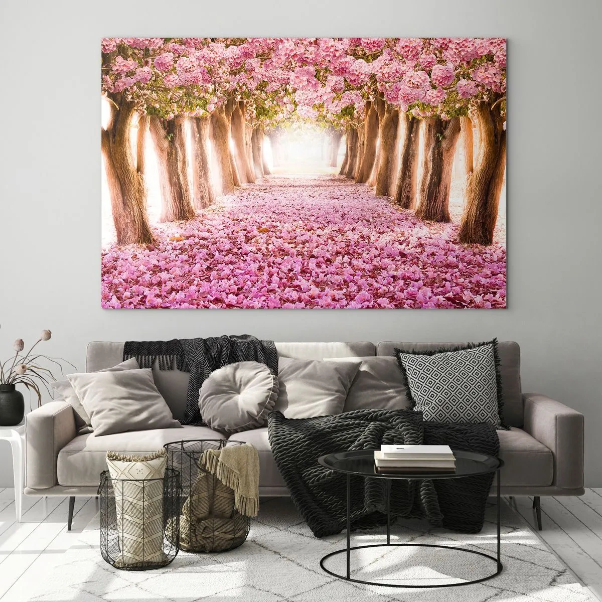 Glasbild - Bild auf glas - Eine Allee blühender Bäume mit rosa Blütenblättern auf dem Boden - 70x50cm - Der Weg ins Paradies - Moderne Wanddekoration für Wohnzimmer und Schlafzimmer ARTTOR
