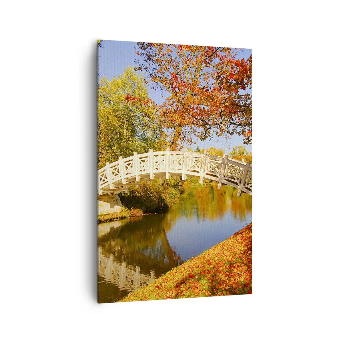 Bild auf Leinwand - Leinwandbild - Eine Brücke in einem Park, umgeben von Herbstlaub über ruhigem Wasser - 80x120cm - Auf der weißen Seufzerbrücke - Moderne Wanddekoration für Wohnzimmer und Schlafzimmer ARTTOR