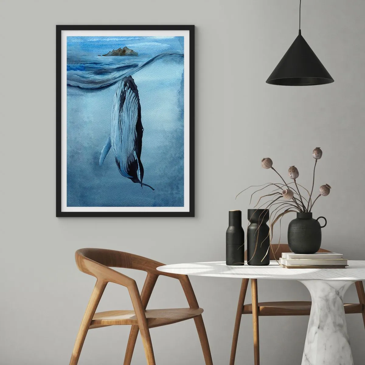 Poster in einem schwarzem Rahmen - Ein Wal unter der Meeresoberfläche - 50x70cm - Zwei Nordwelten - Moderne Wanddekoration für Wohnzimmer und Schlafzimmer ARTTOR