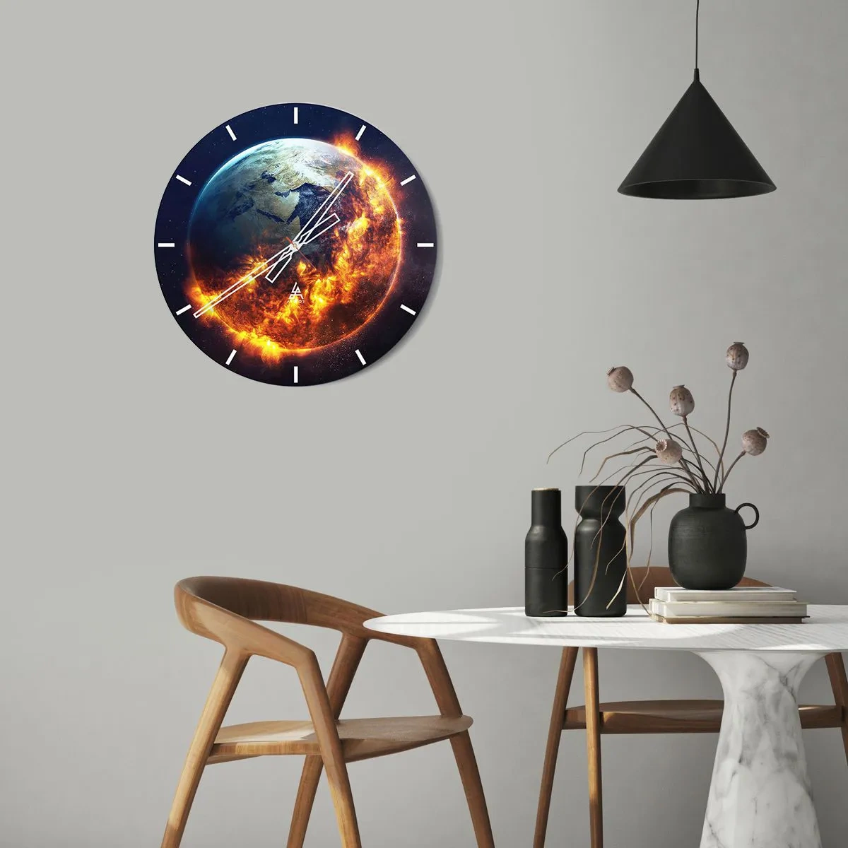 Wanduhr - Glasuhr - Erde mit feurigem Weltraumeffekt - 30x30cm - Die Flamme der Apokalypse - Moderne Wanddekoration für Wohnzimmer, Küche und Schlafzimmer ARTTOR