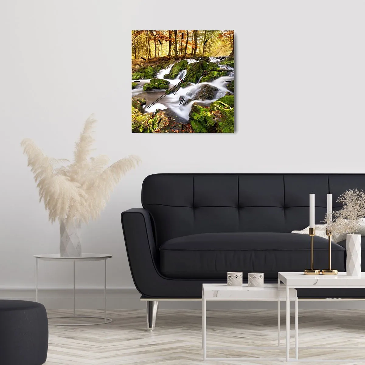 Wanduhr - Glasuhr - Eine bewaldete Landschaft mit einem von Moos umgebenen Wasserfall - 30x30cm - Rasch durch den herbstlichen Wald - Moderne Wanddekoration für Wohnzimmer und Schlafzimmer ARTTOR