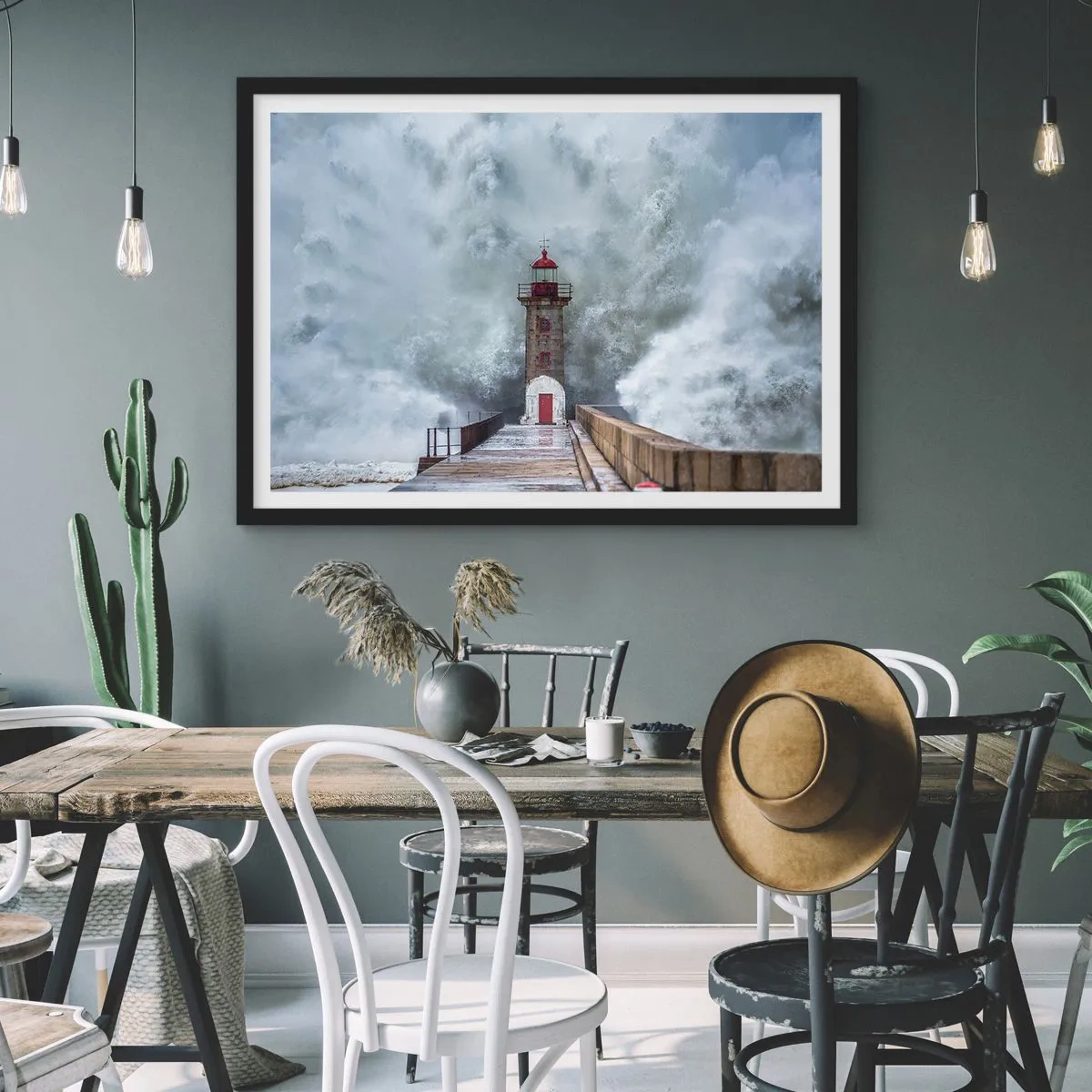 Poster in einem schwarzem Rahmen - Ein Leuchtturm, umgeben von rauen Wellen - 100x70cm - Das Rauschen des Wassers, der Lärm wird wehen - Moderne Wanddekoration für Wohnzimmer und Schlafzimmer ARTTOR