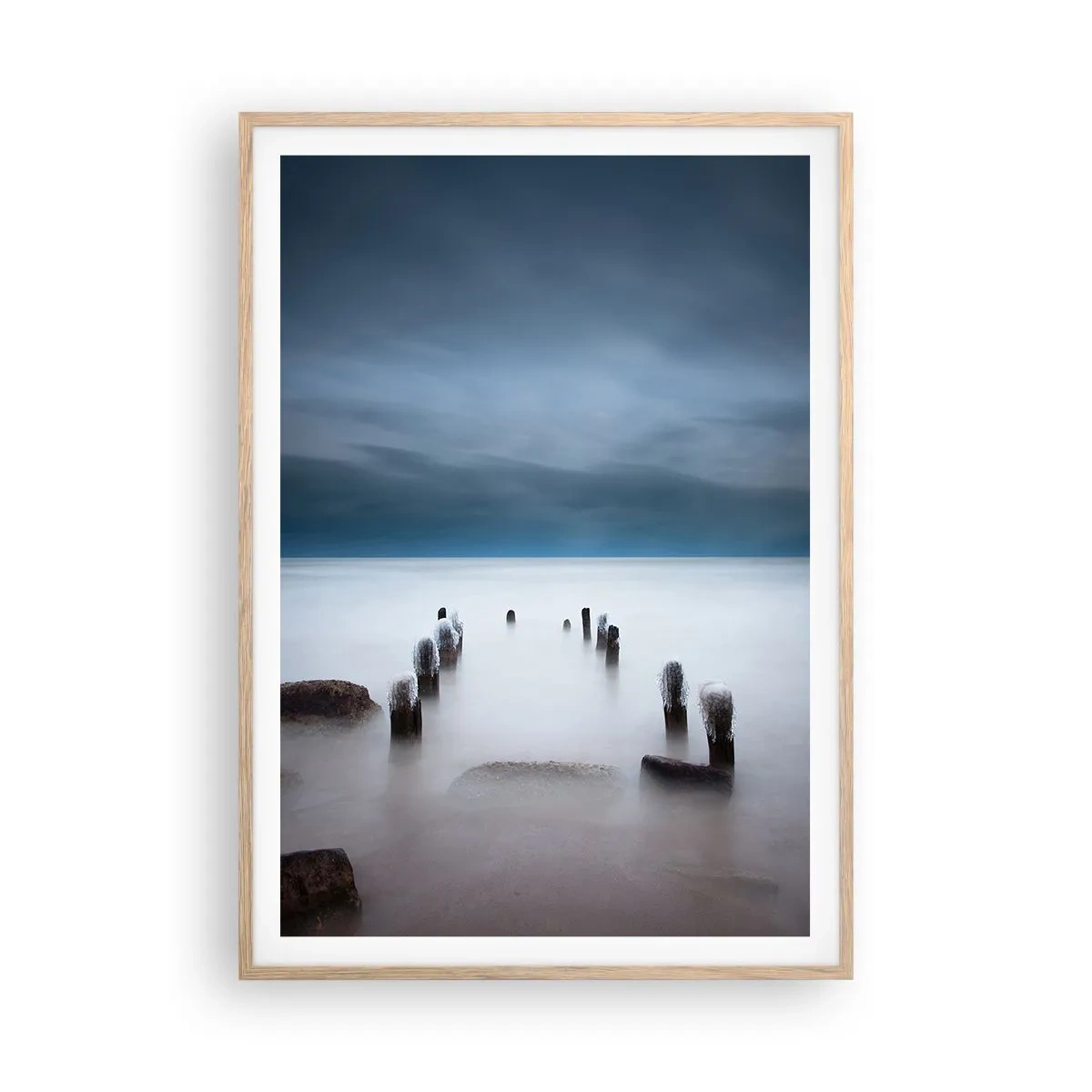 Poster in einem Rahmen aus heller Eiche - Nachdenklicher See - 70x100 cm