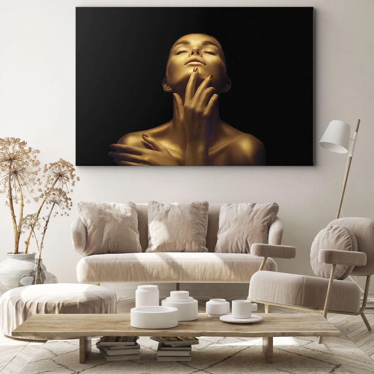 Bild auf Leinwand - Leinwandbild - Porträt einer Frau in goldenem Glanz auf schwarzem Hintergrund - 120x80cm - Wie goldene Seide - Moderne Wanddekoration für Wohnzimmer und Schlafzimmer ARTTOR