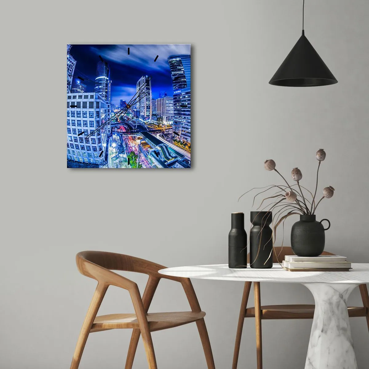 Wanduhr - Glasuhr - Nachtstadtpanorama mit Wolkenkratzern und Straßenlaternen - 30x30cm - Rhythmen der Nachtstadt - Moderne Wanddekoration für Wohnzimmer und Schlafzimmer ARTTOR